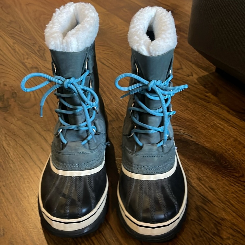 Sorel 1964 PAC Nylon snow boot worn only 3 times